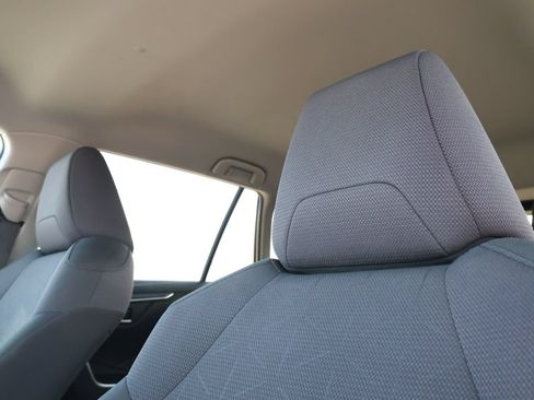 Used 2025 Toyota RAV4 XLE FWD image 15