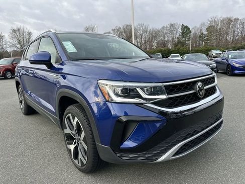 Certified 2023 Volkswagen Taos SEL image 15