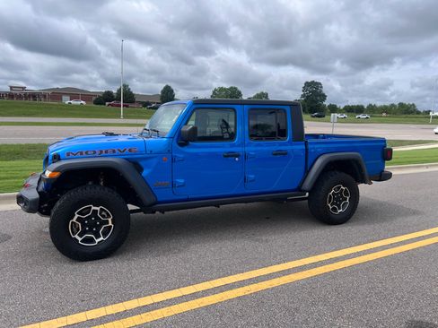 Certified 2023 Jeep Gladiator Mojave AWD/4WD image 6