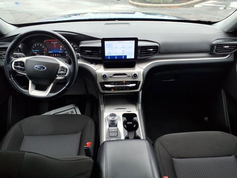Used 2022 Ford Explorer XLT image 9