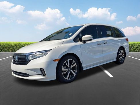 Used 2023 Honda Odyssey Touring image 9
