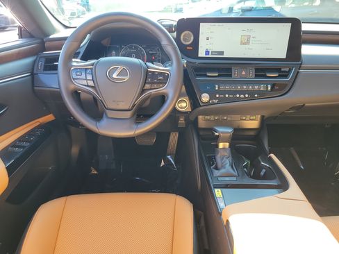 Used 2023 Lexus ES 350 w/ Premium Package FWD image 10