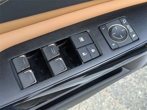 Used 2022 Lexus ES 350 350 image 12