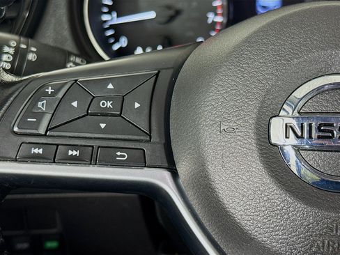 Used 2021 Nissan Rogue Sport SV AWD/4WD image 13