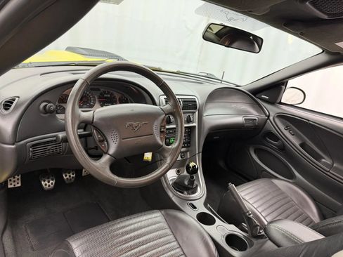 Used 2003 Ford Mustang Mach 1 RWD image 9