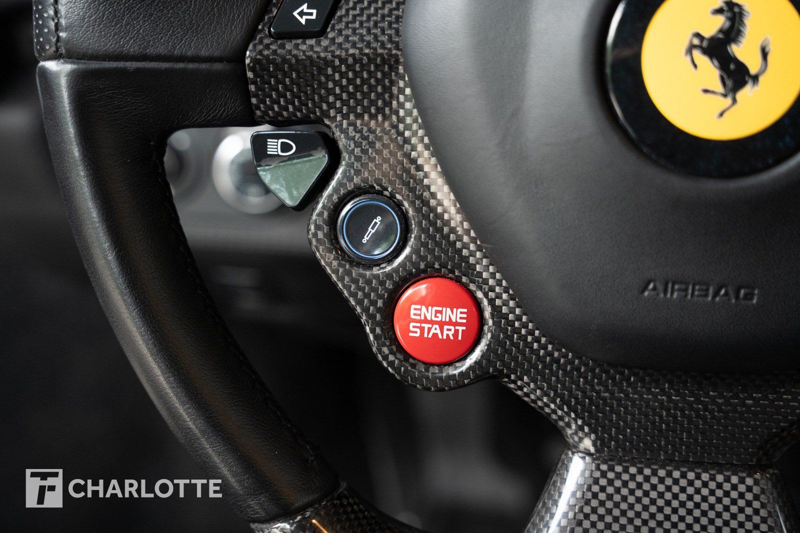 Used 2011 Ferrari 458 Italia Coupe RWD image 27
