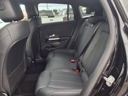 Used 2023 Mercedes-Benz GLA 250 w/ Premium Package image 18