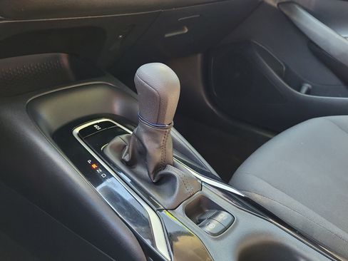 Used 2022 Toyota Corolla LE FWD image 27