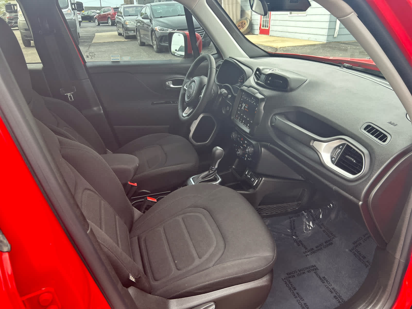Used 2021 Jeep Renegade Latitude w/ Luxury Group I FWD image 27