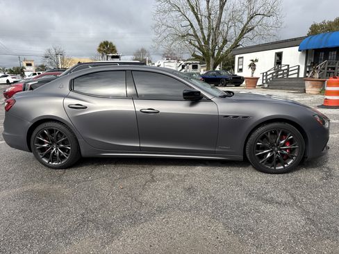 Used 2020 Maserati Ghibli S GranSport image 6