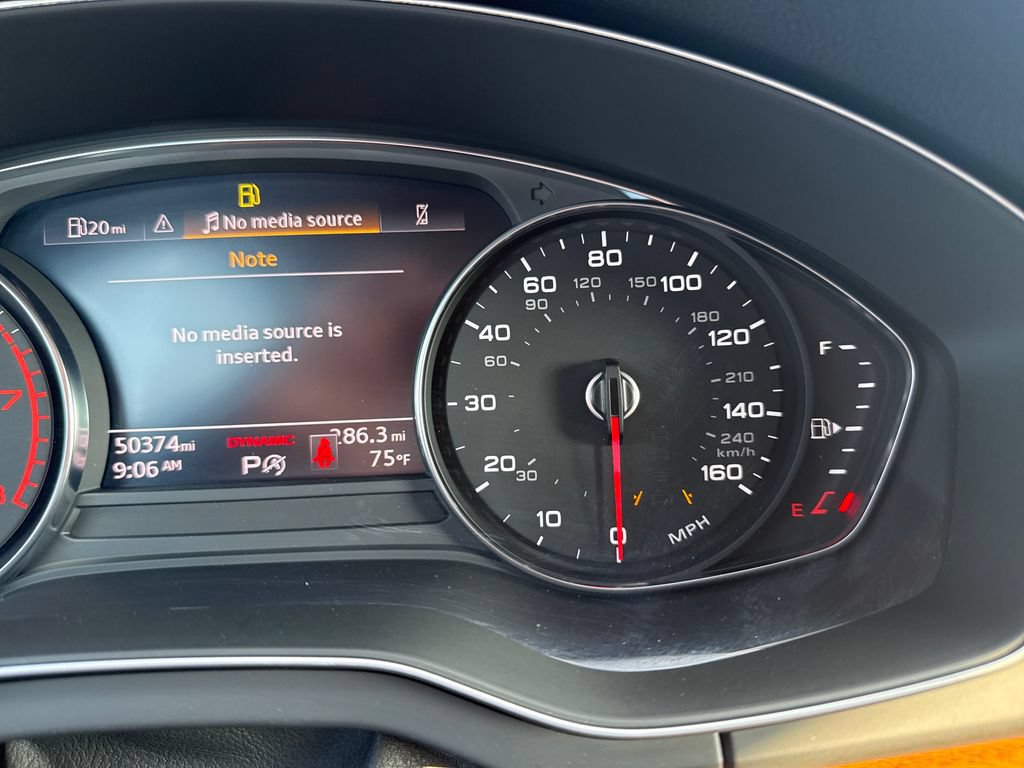 Used 2023 Audi Q5 2.0T Premium w/ Convenience Package AWD/4WD image 17