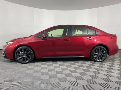 Used 2023 Toyota Corolla SE image 6