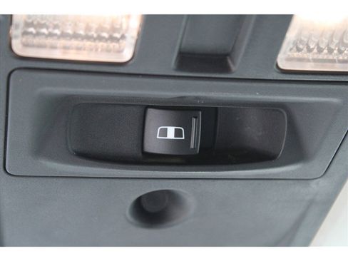 Used 2016 RAM 3500 Laramie image 35