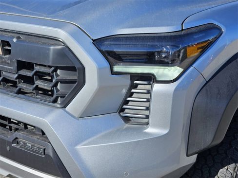 New 2025 Toyota Tacoma 4x4 Double Cab Hybrid image 5