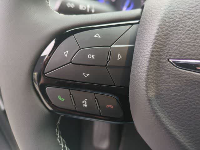 New 2026 Chrysler Pacifica Select FWD image 24