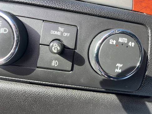 Used 2013 Chevrolet Tahoe LT image 23