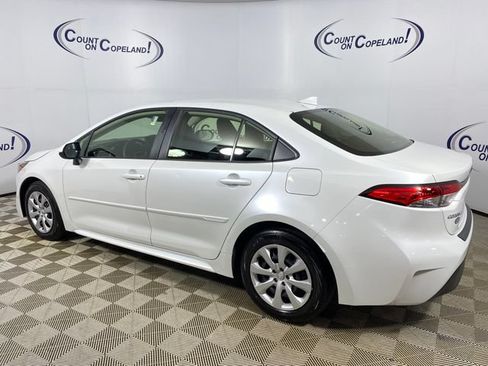 Certified 2023 Toyota Corolla LE w/ Carpet Mat Package (TMS) FWD image 4