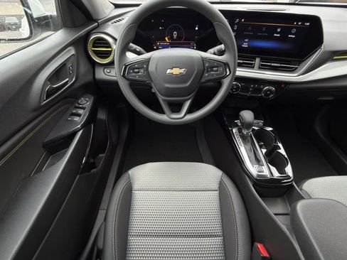 New 2026 Chevrolet Trax LT image 11