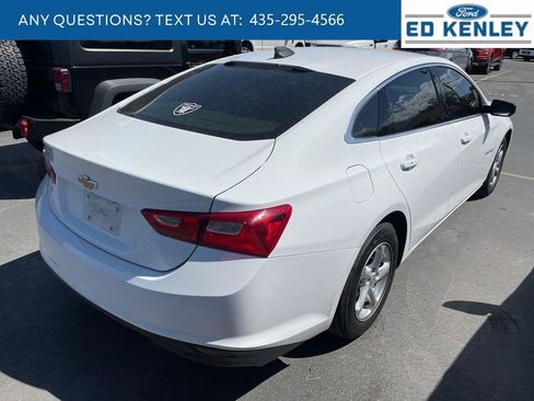 Used 2017 Chevrolet Malibu LS FWD image 4
