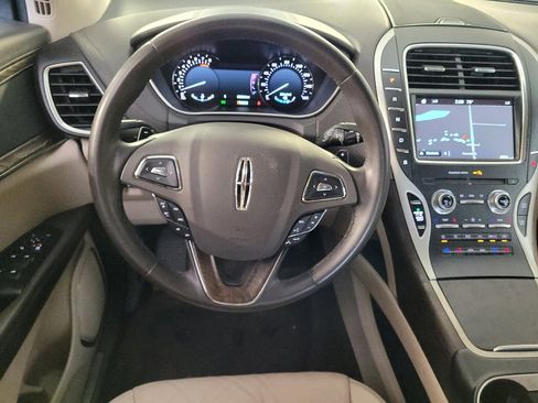 Used 2017 Lincoln MKX Reserve FWD image 22