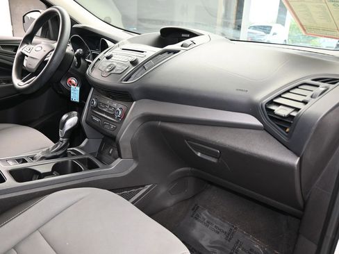 Used 2017 Ford Escape S image 39