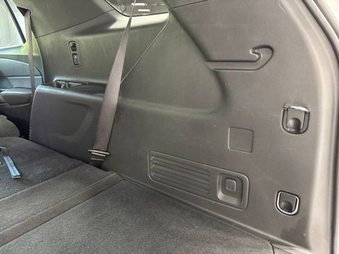 Used 2023 Chevrolet Traverse LT AWD/4WD image 49