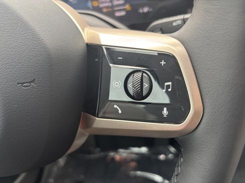 Used 2026 BMW iX xDrive45 image 10