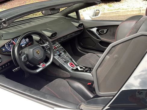 Used 2017 Lamborghini Huracan LP 580-2 RWD image 43