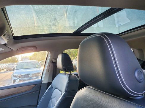 New 2026 Volkswagen Atlas SE image 7