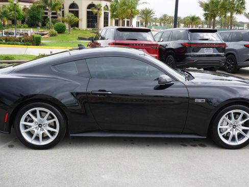 Used 2024 Ford Mustang GT Premium image 5