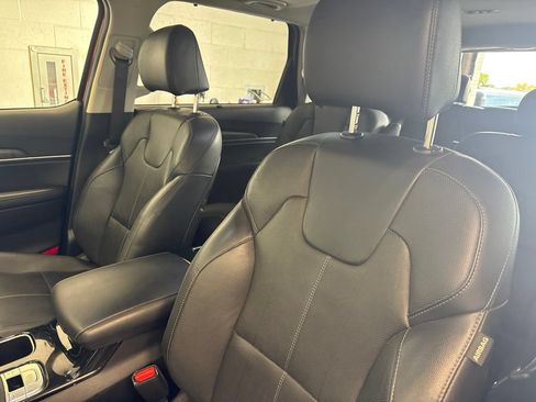Used 2023 Kia Telluride EX w/ EX Captain's Chair Package FWD image 28