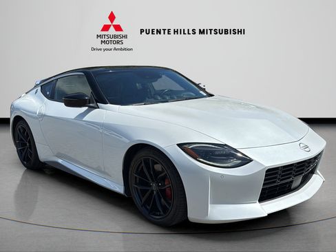 Used 2024 Nissan Z Performance w/ Floor Mat Package RWD image 3