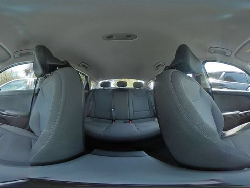 Used 2025 Kia K4 FWD image 40