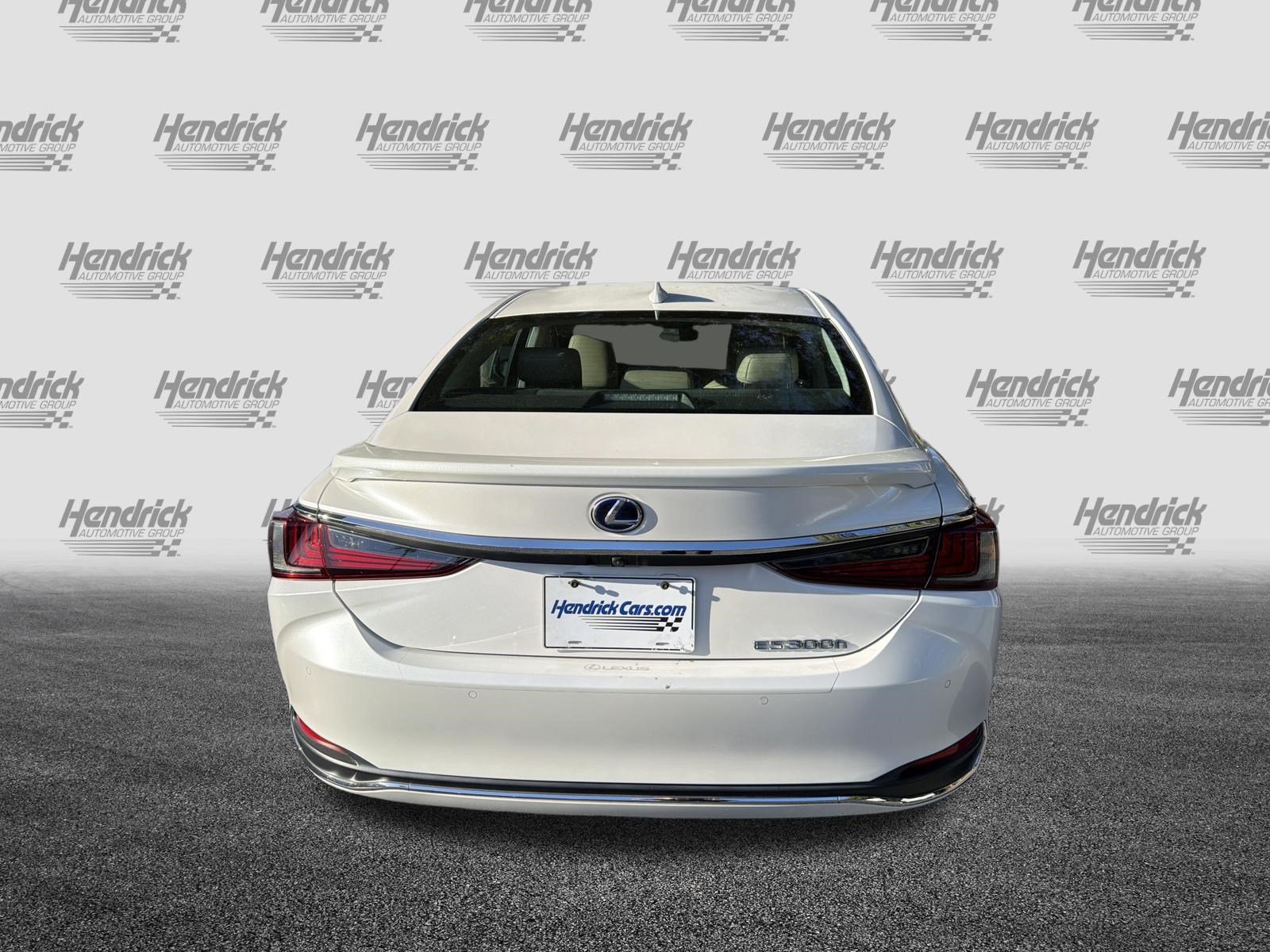 Certified 2020 Lexus ES 300h w/ Premium Package FWD image 8