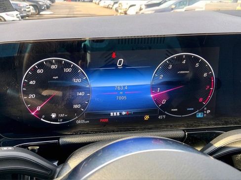 Used 2025 Mercedes-Benz GLA 250 4MATIC image 21