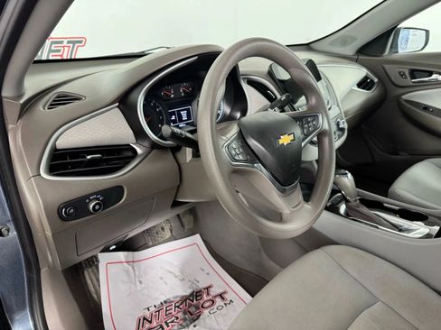 Used 2020 Chevrolet Malibu LS FWD image 10