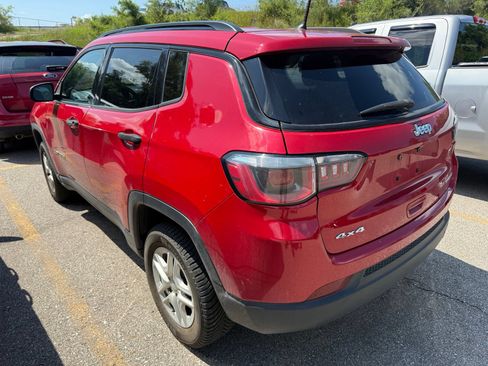 Used 2017 Jeep Compass Sport AWD/4WD image 4