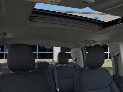 New 2025 Ford Maverick XLT w/ XLT Luxury Package image 12