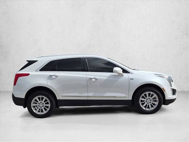 Used 2017 Cadillac XT5 FWD image 4