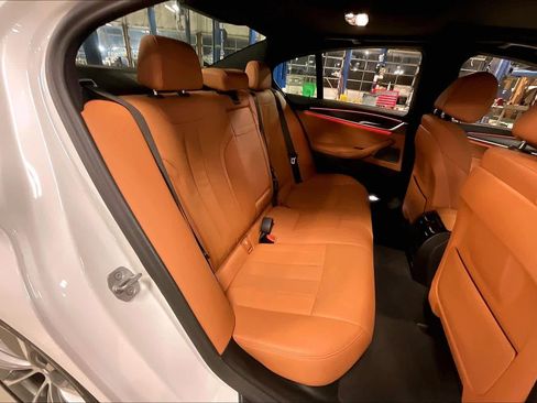 Certified 2023 BMW 530i w/ Premium Package image 18