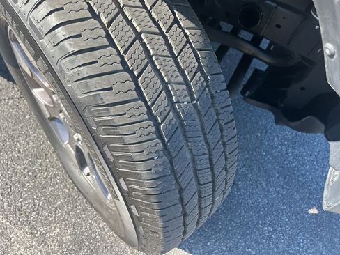 Used 2018 Jeep Wrangler Unlimited Sahara AWD/4WD image 30