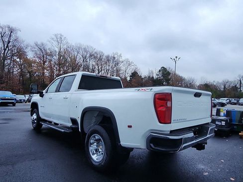 Used 2024 Chevrolet Silverado 3500 LT image 3