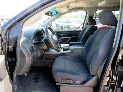 Used 2015 Nissan Armada SV image 9