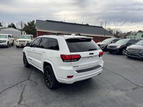 Used 2019 Jeep Grand Cherokee Altitude image 5