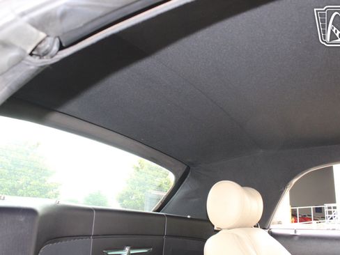 Used 2004 Ford Thunderbird RWD image 21