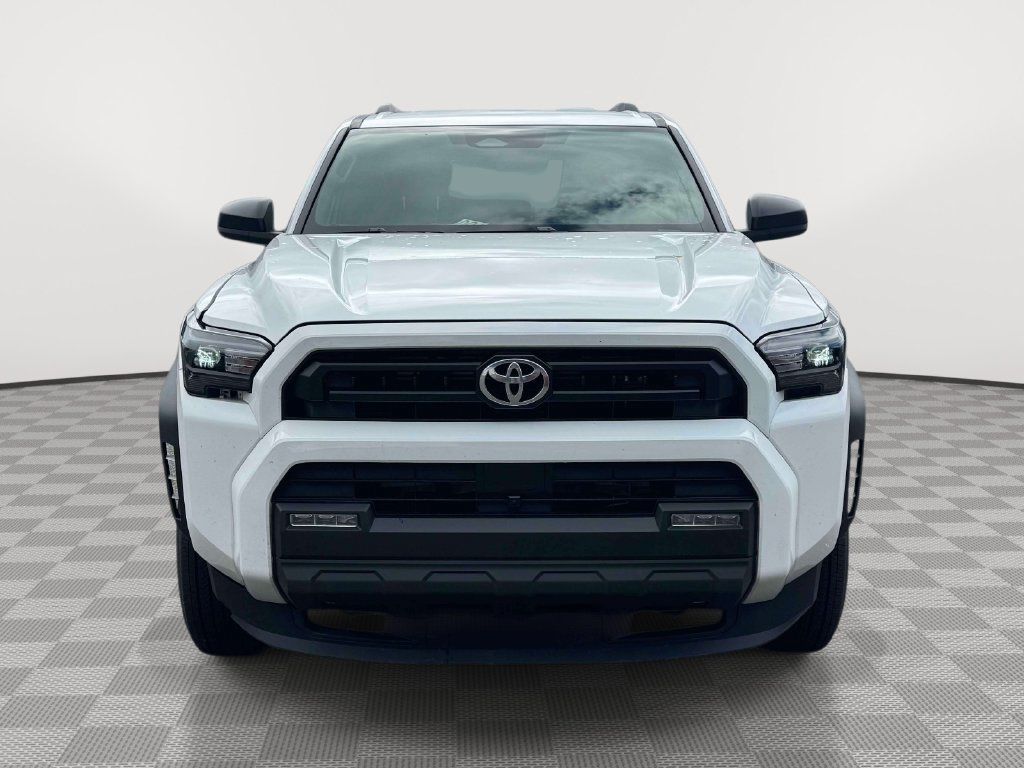 Used 2025 Toyota 4Runner SR5 AWD/4WD image 2