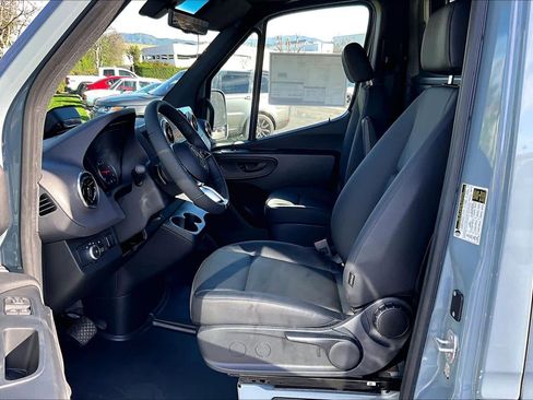 New 2026 Mercedes-Benz Sprinter 2500 image 9