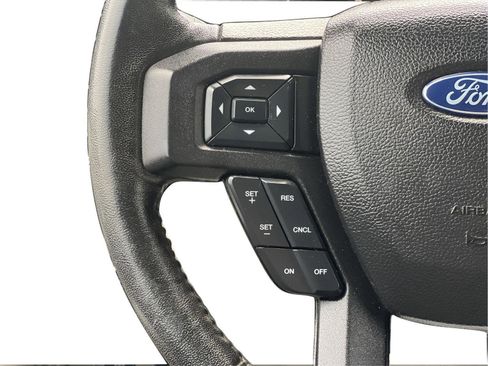 Used 2018 Ford F150 XLT w/ Equipment Group 302A Luxury AWD/4WD image 14