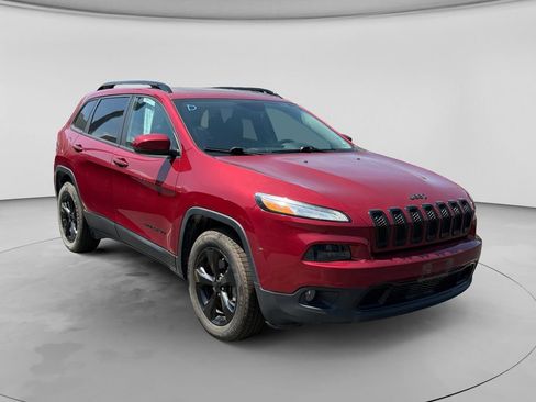 Used 2017 Jeep Cherokee Limited AWD/4WD image 12