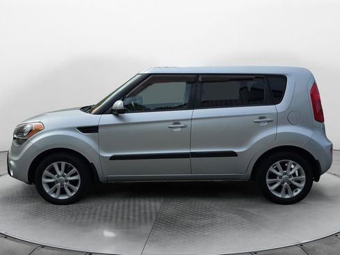 Used 2013 Kia Soul + w/ Audio Pkg FWD image 2